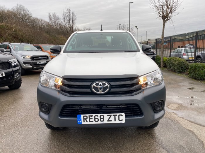 Toyota Hilux Active D/Cab Pick Up 2.4 D-4D Pick Up Diesel White