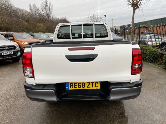 Toyota Hilux Active D/Cab Pick Up 2.4 D-4D Pick Up Diesel White