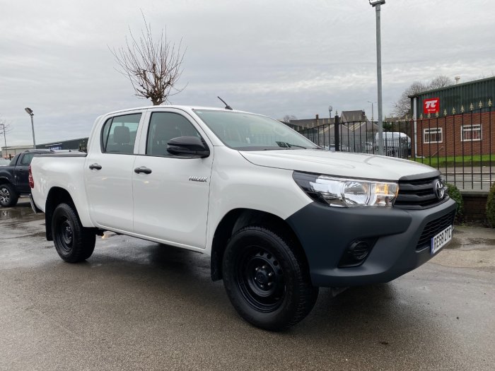 Toyota Hilux Active D/Cab Pick Up 2.4 D-4D Pick Up Diesel White