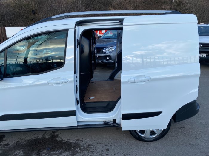 Ford Transit Courier 1.5 TDCi 95ps Trend Van Panel Van Diesel White
