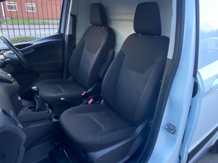 Ford Transit Courier 1.5 TDCi 95ps Trend Van Panel Van Diesel White