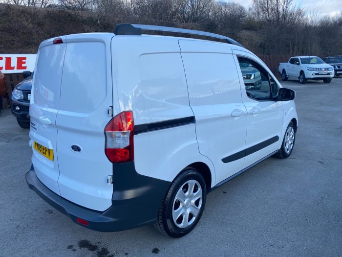 Ford Transit Courier 1.5 TDCi 95ps Trend Van Panel Van Diesel White