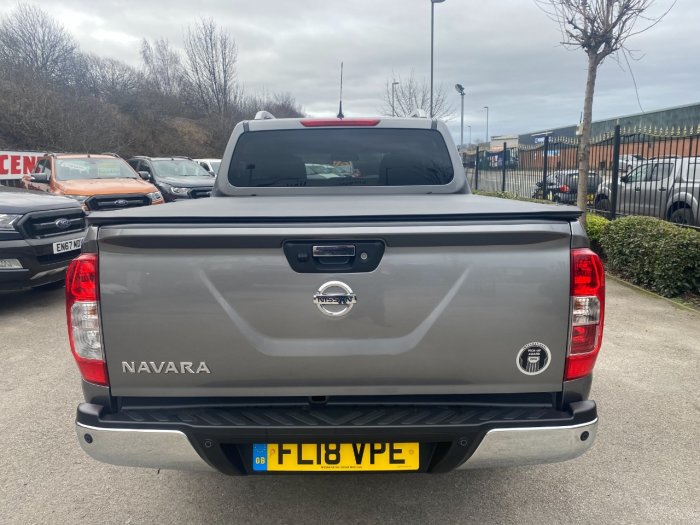 Nissan Navara Double Cab Pick Up Tekna 2.3dCi 190 4WD Pick Up Diesel Grey
