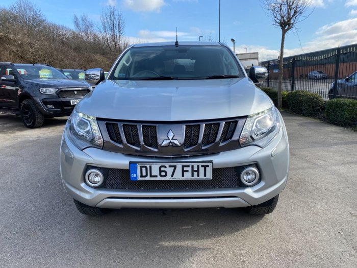 Mitsubishi L200 2.4 Double Cab DI-D 178 Barbarian 4WD Pick Up Diesel Silver