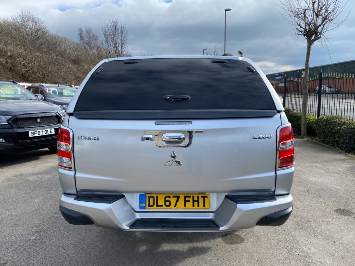 Mitsubishi L200 2.4 Double Cab DI-D 178 Barbarian 4WD Pick Up Diesel Silver