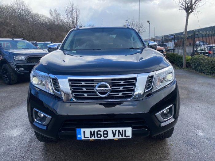 Nissan Navara Double Cab Pick Up Tekna 2.3dCi 190 4WD Auto Pick Up Diesel Black