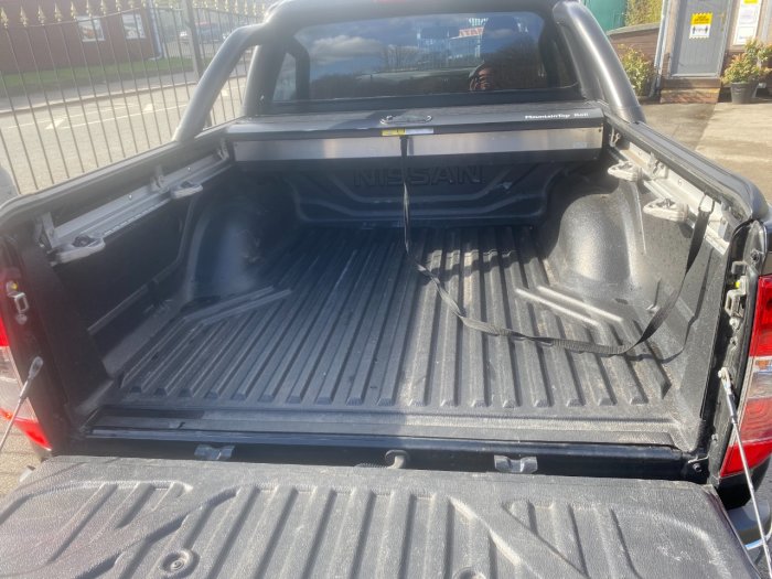 Nissan Navara Double Cab Pick Up Tekna 2.3dCi 190 4WD Auto Pick Up Diesel Black