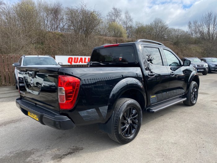 Nissan Navara Double Cab Pick Up N-Guard 2.3dCi 190 4WD Auto Pick Up Diesel Black