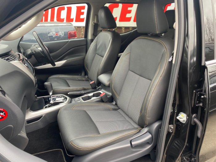 Nissan Navara Double Cab Pick Up N-Guard 2.3dCi 190 4WD Auto Pick Up Diesel Black