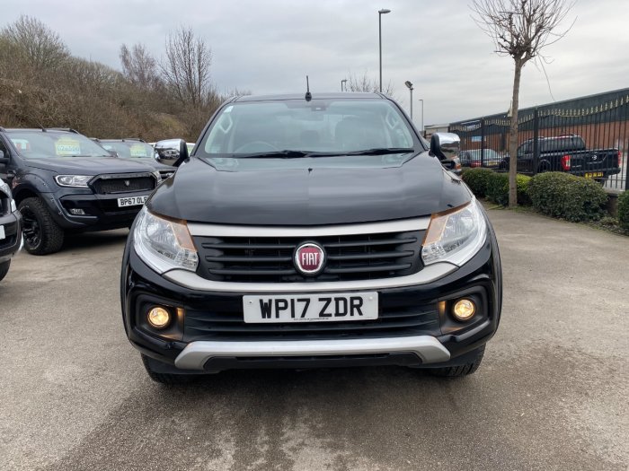 Fiat Fullback 2.4 180hp LX Double Cab Pick Up Pick Up Diesel Black