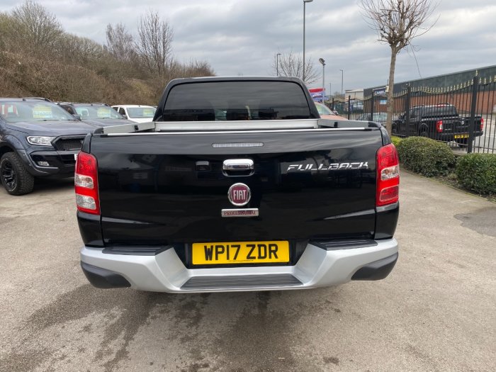 Fiat Fullback 2.4 180hp LX Double Cab Pick Up Pick Up Diesel Black