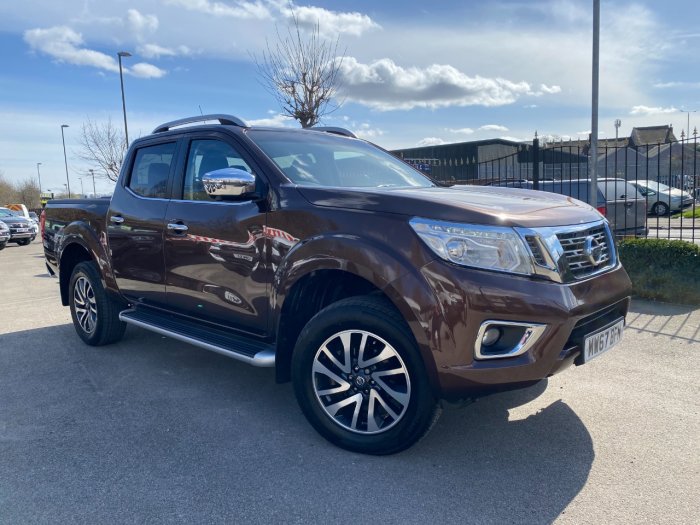 Nissan Navara Double Cab Pick Up Tekna 2.3dCi 190 4WD Auto Pick Up Diesel Bronze