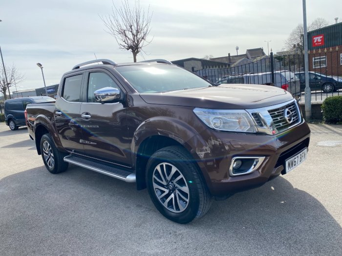 Nissan Navara Double Cab Pick Up Tekna 2.3dCi 190 4WD Auto Pick Up Diesel Bronze