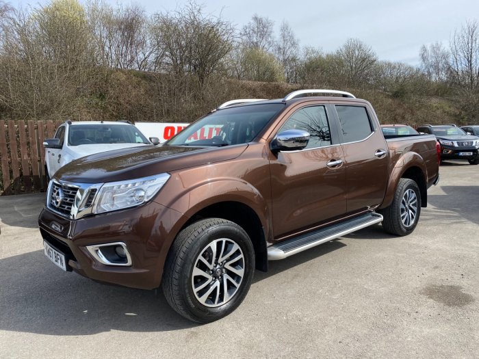 Nissan Navara Double Cab Pick Up Tekna 2.3dCi 190 4WD Auto Pick Up Diesel Bronze