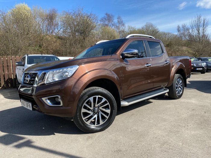 Nissan Navara Double Cab Pick Up Tekna 2.3dCi 190 4WD Auto Pick Up Diesel Bronze