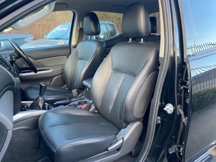 Fiat Fullback 2.4 180hp LX Double Cab Pick Up Pick Up Diesel Black