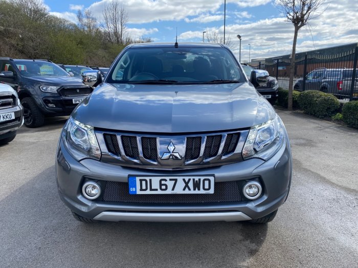 Mitsubishi L200 2.4 Double Cab DI-D 178 Barbarian 4WD Pick Up Diesel Grey