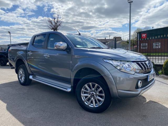 2017 Mitsubishi L200 2.4 Double Cab DI-D 178 Barbarian 4WD