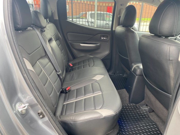 Mitsubishi L200 2.4 Double Cab DI-D 178 Barbarian 4WD Pick Up Diesel Grey