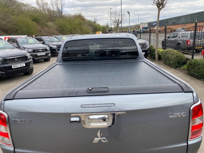 Mitsubishi L200 2.4 Double Cab DI-D 178 Barbarian 4WD Auto Pick Up Diesel Grey