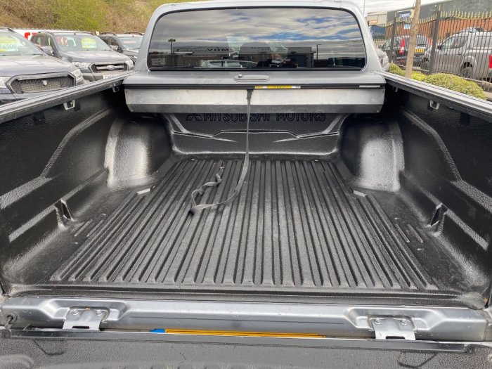 Mitsubishi L200 2.4 Double Cab DI-D 178 Barbarian 4WD Auto Pick Up Diesel Grey