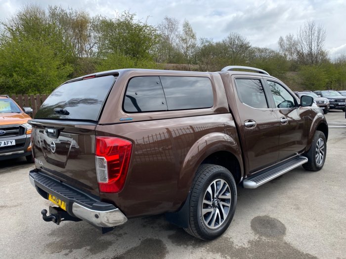 Nissan Navara Double Cab Pick Up Tekna 2.3dCi 190 4WD Auto Pick Up Diesel Bronze