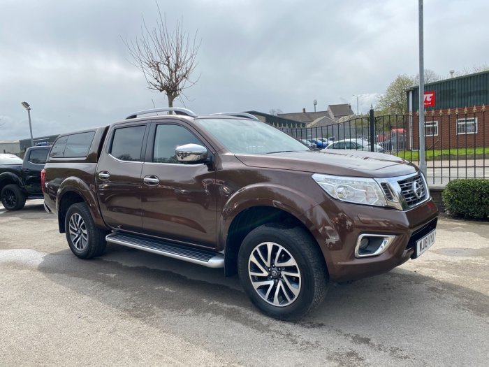 Nissan Navara Double Cab Pick Up Tekna 2.3dCi 190 4WD Auto Pick Up Diesel Bronze