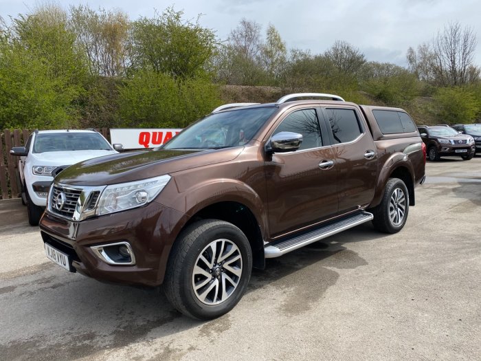 Nissan Navara Double Cab Pick Up Tekna 2.3dCi 190 4WD Auto Pick Up Diesel Bronze