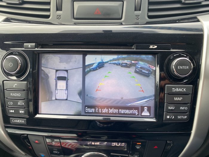 Nissan Navara Double Cab Pick Up Tekna 2.3dCi 190 4WD Auto Pick Up Diesel Bronze