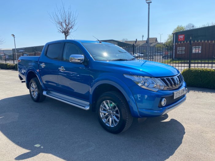 Mitsubishi L200 2.4 Double Cab DI-D 178 Barbarian 4WD Auto Pick Up Diesel Blue