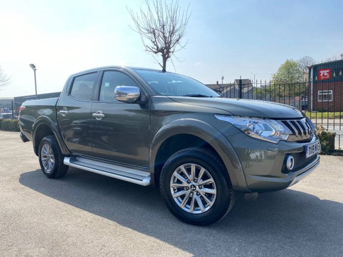 Mitsubishi L200 2.4 Double Cab DI-D 178 Barbarian 4WD Auto Pick Up Diesel Green