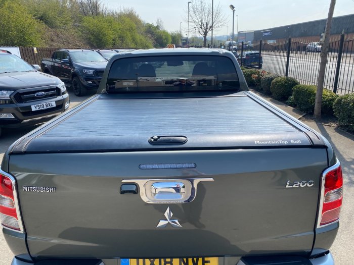 Mitsubishi L200 2.4 Double Cab DI-D 178 Barbarian 4WD Auto Pick Up Diesel Green