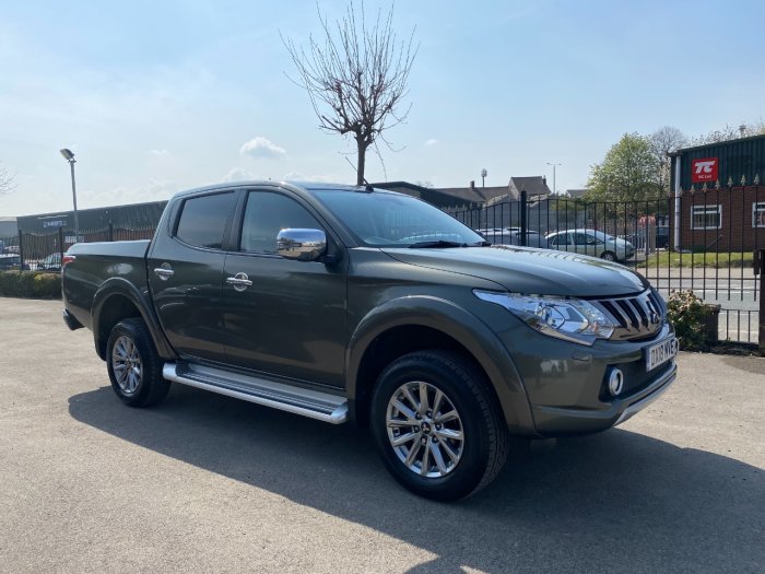 Mitsubishi L200 2.4 Double Cab DI-D 178 Barbarian 4WD Auto Pick Up Diesel Green