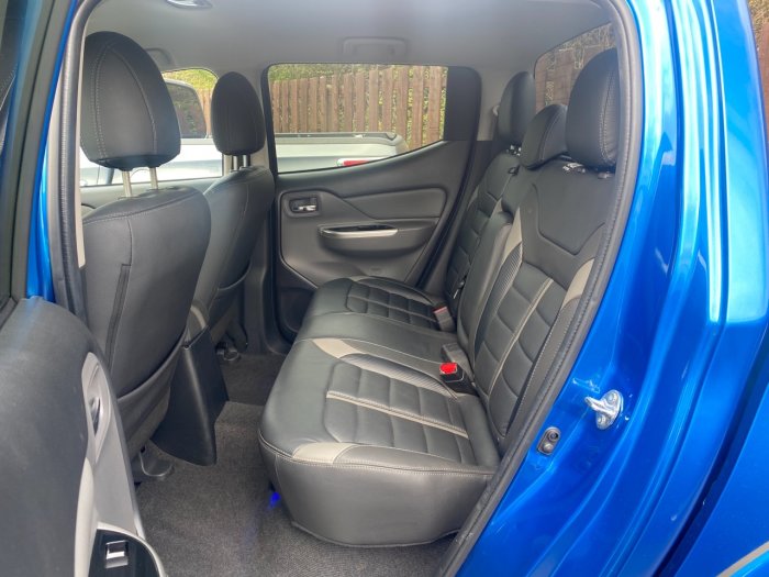 Mitsubishi L200 2.4 Double Cab DI-D 178 Barbarian 4WD Auto Pick Up Diesel Blue