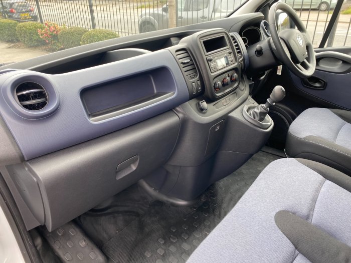 Vauxhall Vivaro 2700 1.6CDTI 95PS H1 Van Panel Van Diesel White