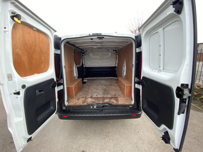 Vauxhall Vivaro 2700 1.6CDTI 95PS H1 Van Panel Van Diesel White