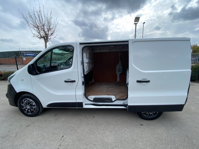 Vauxhall Vivaro 2700 1.6CDTI 95PS H1 Van Panel Van Diesel White