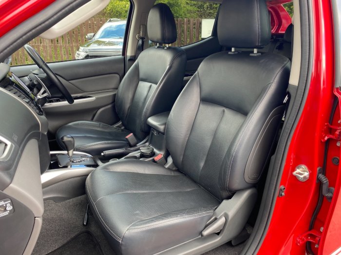 Mitsubishi L200 2.4 Double Cab DI-D 178 Warrior 4WD Auto Pick Up Diesel Red
