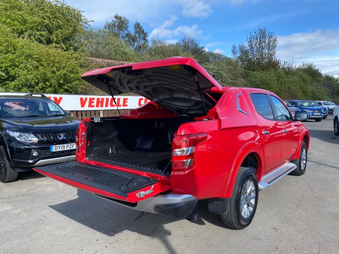 Mitsubishi L200 2.4 Double Cab DI-D 178 Warrior 4WD Auto Pick Up Diesel Red
