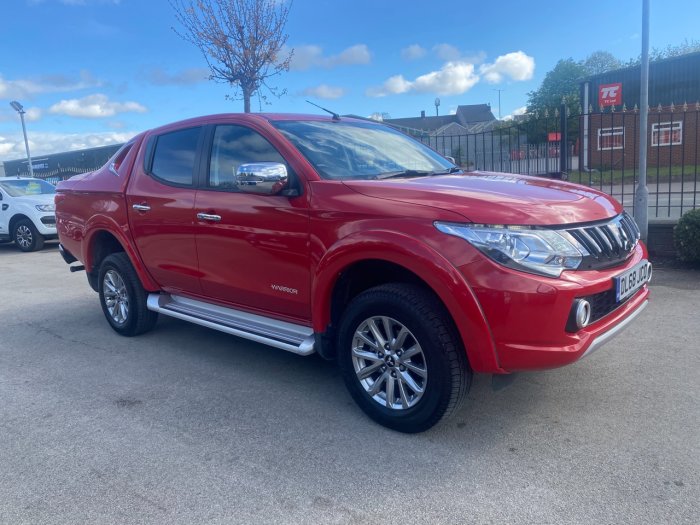 Mitsubishi L200 2.4 Double Cab DI-D 178 Warrior 4WD Auto Pick Up Diesel Red