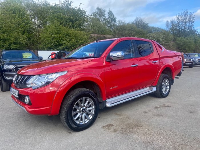 Mitsubishi L200 2.4 Double Cab DI-D 178 Warrior 4WD Auto Pick Up Diesel Red