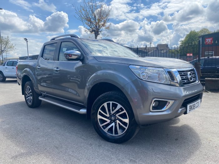Nissan Navara Double Cab Pick Up Tekna 2.3dCi 190 4WD Auto Pick Up Diesel Grey