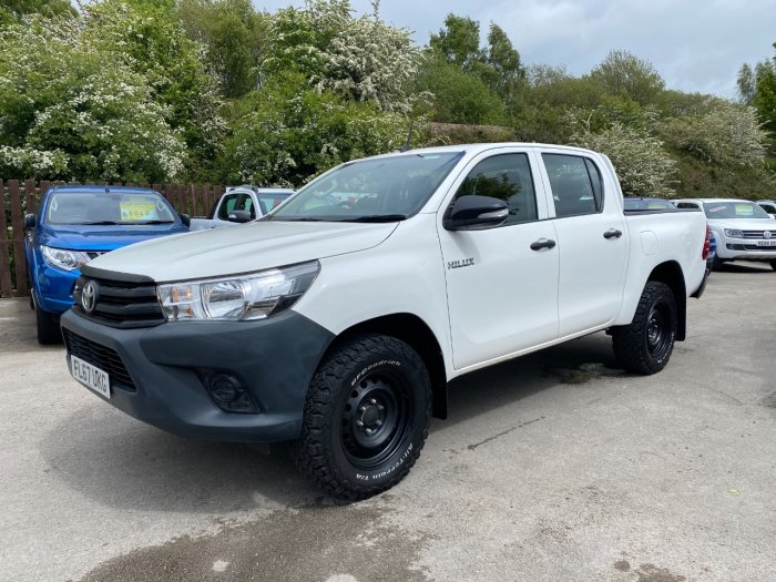 Toyota Hilux Active D/Cab Pick Up 2.4 D-4D Pick Up Diesel White