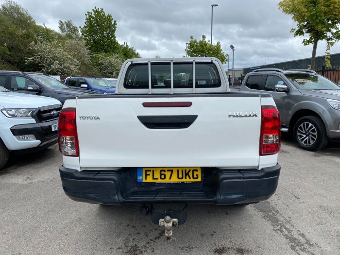 Toyota Hilux Active D/Cab Pick Up 2.4 D-4D Pick Up Diesel White