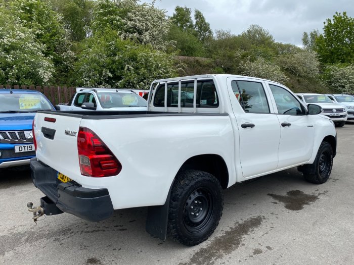 Toyota Hilux Active D/Cab Pick Up 2.4 D-4D Pick Up Diesel White