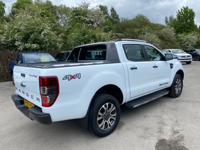 Ford Ranger Pick Up Double Cab Wildtrak 3.2 TDCi 200 Auto Pick Up Diesel White