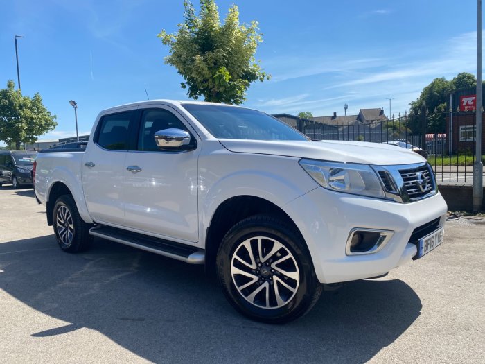 Nissan Navara Double Cab Pick Up N-Connecta 2.3dCi 190 4WD Pick Up Diesel White