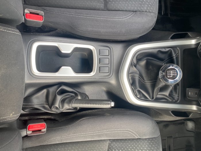 Nissan Navara Double Cab Pick Up N-Connecta 2.3dCi 190 4WD Pick Up Diesel White