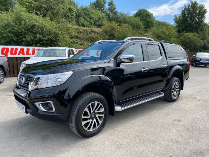 Nissan Navara Double Cab Pick Up Tekna 2.3dCi 190 4WD Auto Pick Up Diesel Black