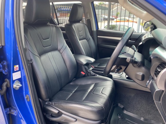 Toyota Hilux Invincible X D/Cab Pick Up 2.4 D-4D Auto Pick Up Diesel Blue